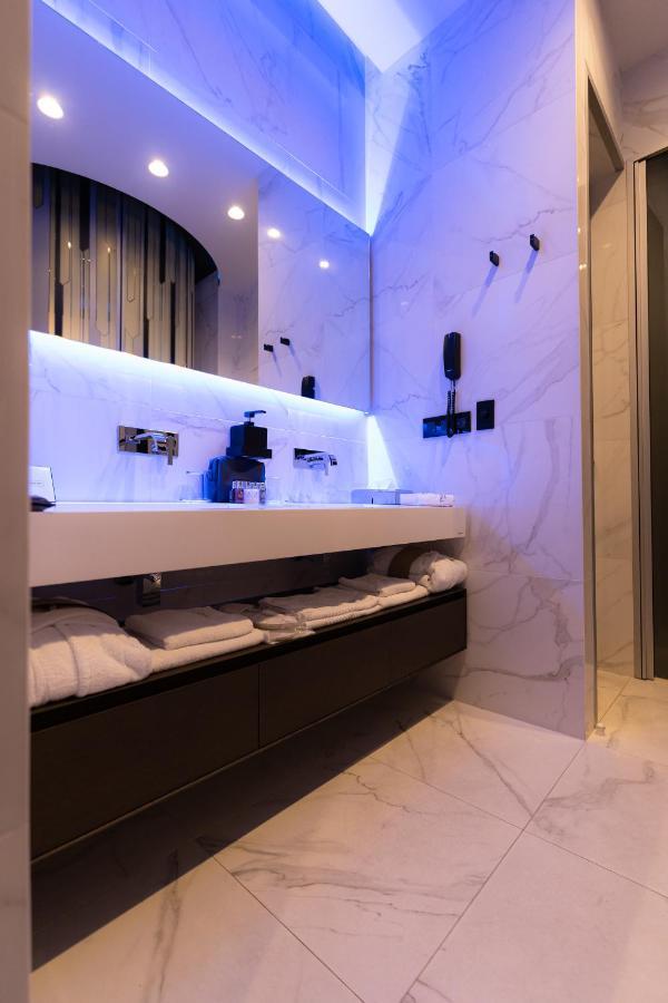 Tsarsky Hotel เคียฟ ภายนอก รูปภาพ
